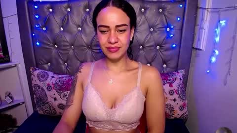 Snapshot of lila_gummy_ chatting on 03.08.25 online show from 03.08.25