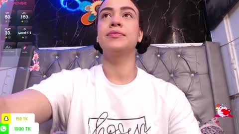 Snapshot of lila_gummy_ chatting on 09.09.25 online show from 09.09.25