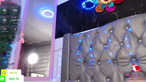 Snapshot of lila_gummy_ chatting on 09.19.25 online show from 09.19.25