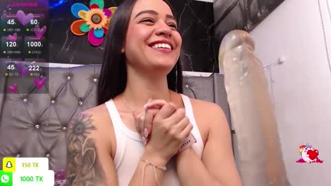 Snapshot of lila_gummy_ chatting on 11.18.25 online show from 11.18.25