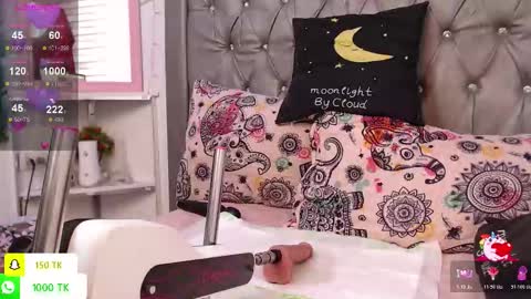 Snapshot of lila_gummy_ chatting on 12.04.25 online show from 12.04.25