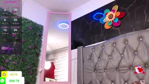 Snapshot of lila_gummy_ chatting on 12.22.25 online show from 12.22.25