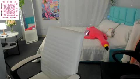 Snapshot of lilac_muse chatting on 06.10.26 Lili online show from 06.10.26