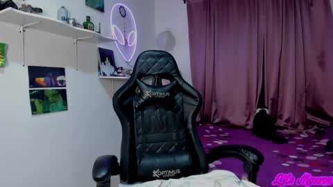 Snapshot of lilamonroe_ chatting on 02.10.26 Lila 3 online show from 02.10.26