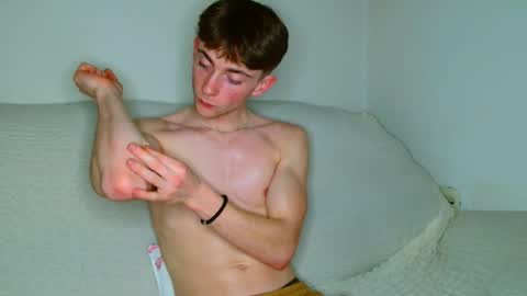 Snapshot of lilbearxxxx chatting on 02.08.26 lilbearxxxx online show from 02.08.26