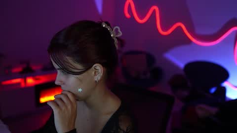 Rebecca online show from 03.05.26