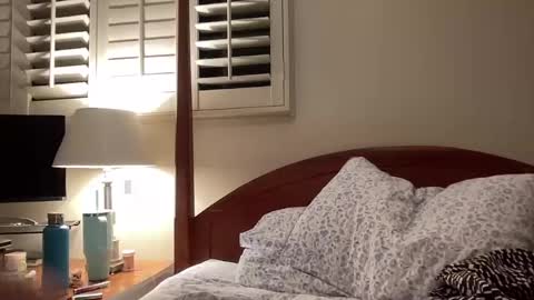 lilbi85_ online show from 12.16.24