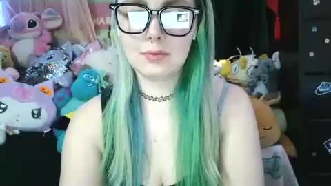 Snapshot of lilemmy1999 chatting on 12.17.24 emily ryanson online show from 12.17.24