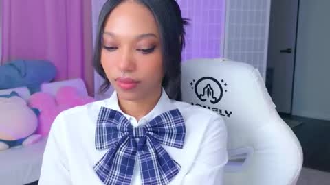 evie online show from 02.21.26