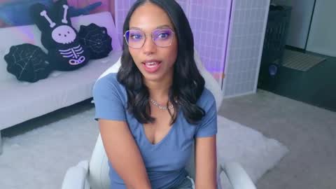 evie online show from 04.28.26