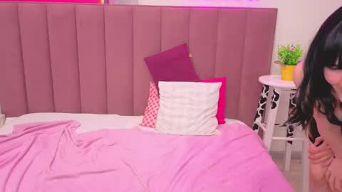 Lilli  follow me kiss online show from 06.03.26