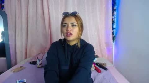 lili Matheus69 online show from 02.05.25