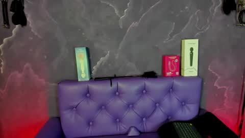 Lili  online show from 10.24.25