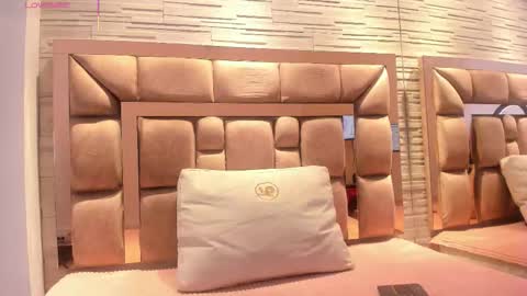 LILIAN  online show from 12.05.25