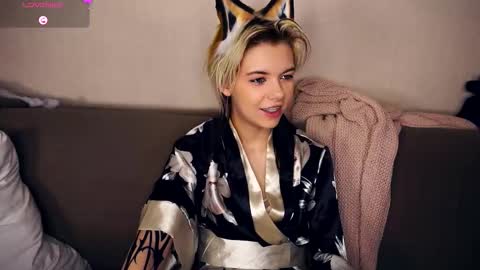 Lilian online show from 10.18.25