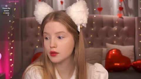 Snapshot of lilianhoward chatting on 02.15.26 Lilian online show from 02.15.26