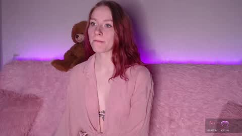 Snapshot of lilianlahot chatting on 05.17.26 Lilly online show from 05.17.26