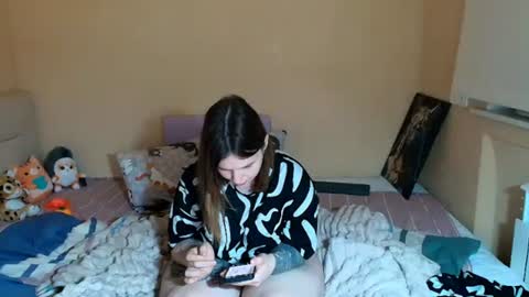 liliawoolf online show from 10.10.25