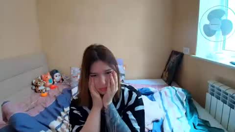 liliawoolf online show from 10.18.25