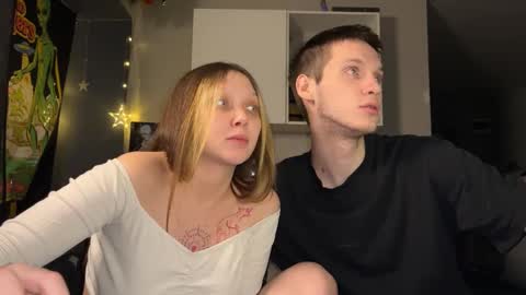 Snapshot of lilies_and_minipoots chatting on 12.18.25 Sonechka online show from 12.18.25