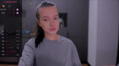 Snapshot of lililaluna chatting on 10.28.25             ...  online show from 10.28.25