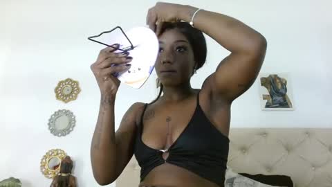 Snapshot of lilit_kyteler chatting on 02.19.25 Lilit Kyteler online show from 02.19.25
