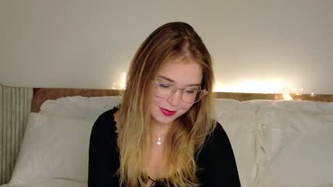 Lilith Bonheur online show from 02.01.26