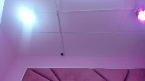 lilith cooper20 online show from 12.02.24