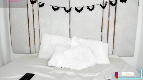 Snapshot of lilith_dry chatting on 10.30.25 lilith_dry online show from 10.30.25