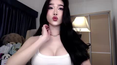 Snapshot of lilith_mazikeen69 chatting on 07.23.26 QUEEN LILITH BORBON online show from 07.23.26