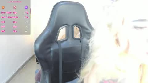 Snapshot of lilith_parker chatting on 11.15.25 Lilith Parker online show from 11.15.25