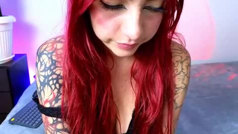 Snapshot of lilithandjacob chatting on 02.19.25    online show from 02.19.25