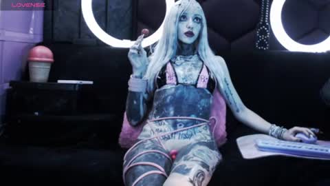 Tifon Mary - Indepent model  online show from 10.05.25