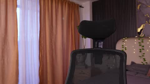 Snapshot of lilithluxor_ chatting on 05.30.26 Lilith online show from 05.30.26