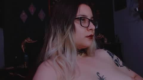 lilithmystic01 online show from 02.22.25