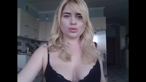 Snapshot of liliya133244 chatting on 04.05.26 liliya133244 online show from 04.05.26