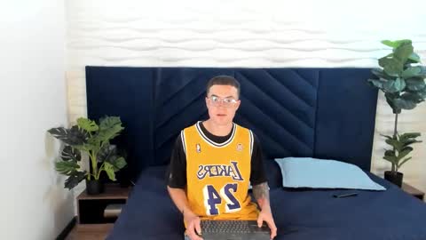 Lil James online show from 11.30.25