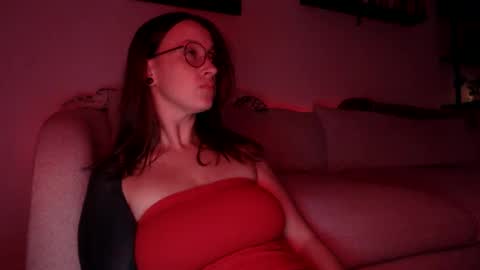 Snapshot of liljbby chatting on 02.18.26 Jay please help me reach 50 thumbs up online show from 02.18.26