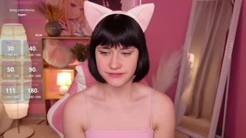 Snapshot of lilla_moon chatting on 10.04.25 Lilu online show from 10.04.25
