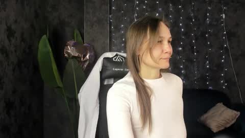 lillian_white1 online show from 03.25.26