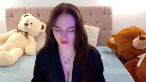 Snapshot of lilliana_moon chatting on 03.19.26 lilliana_moon online show from 03.19.26