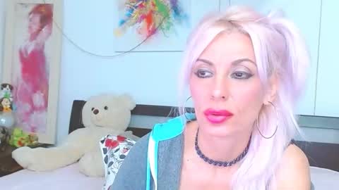 Lara online show from 09.30.25