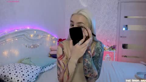 LilliMoore online show from 09.20.25