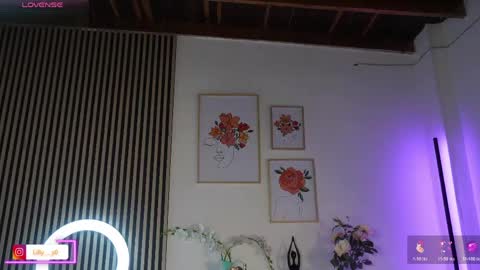 Snapshot of lilly_dollss chatting on 05.21.26 Sofia online show from 05.21.26