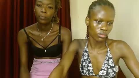 Snapshot of lilly_freak chatting on 09.18.25 Des online show from 09.18.25