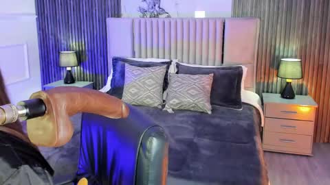 Lilly Ortiz online show from 06.05.26