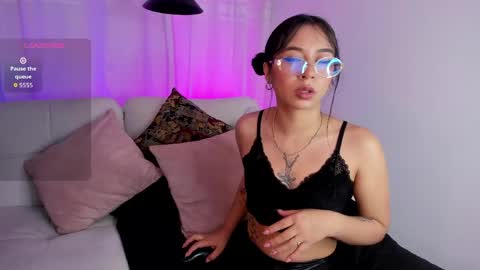 lillypinky1 online show from 04.29.26