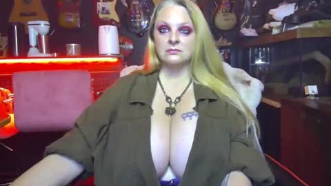 Lillyth Eden online show from 10.01.25