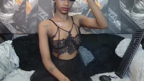 Snapshot of lilmissbaddiexxx chatting on 04.28.26 lilmissbaddiexxx online show from 04.28.26