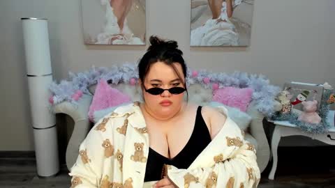 Snapshot of lilolewins chatting on 01.12.25 LiloLewins online show from 01.12.25